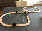 Brio treinbaan met diverse treintjes, Ophalen of Verzenden, Zo goed als nieuw, Overige typen