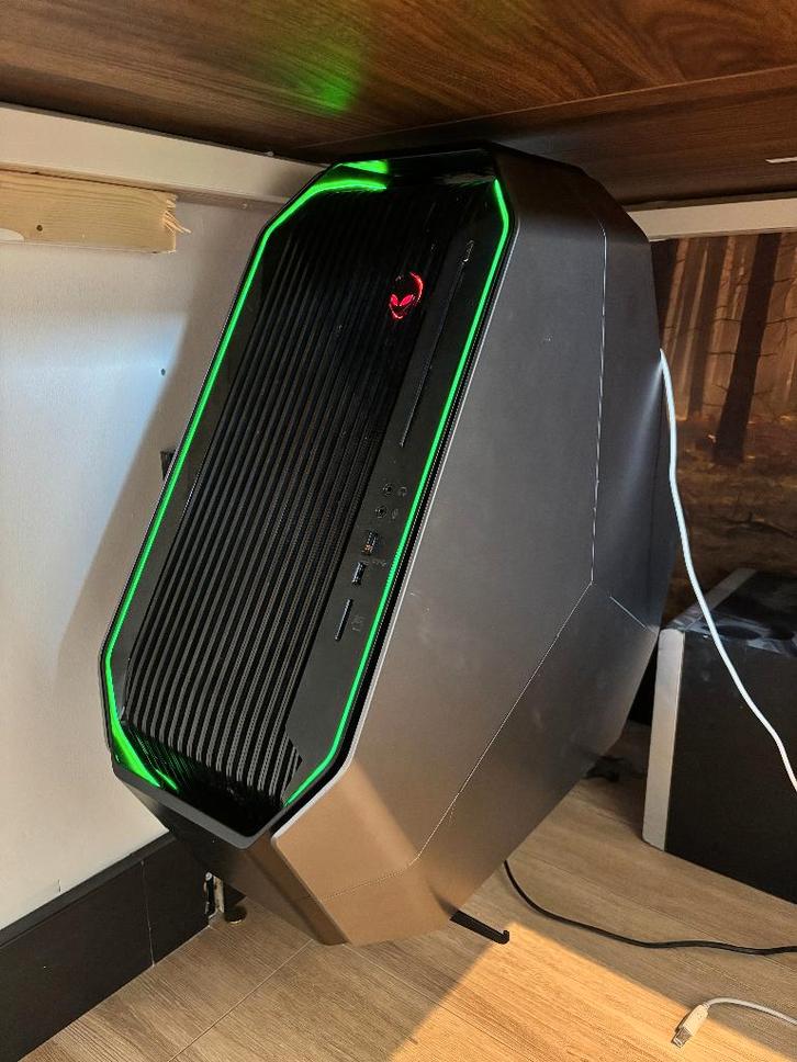 Te koop: Alienware Area-51 R3 desktop pc, Computers en Software, Desktop Pc's, Gebruikt, 3 tot 4 Ghz, HDD, SSD, 64 GB of meer