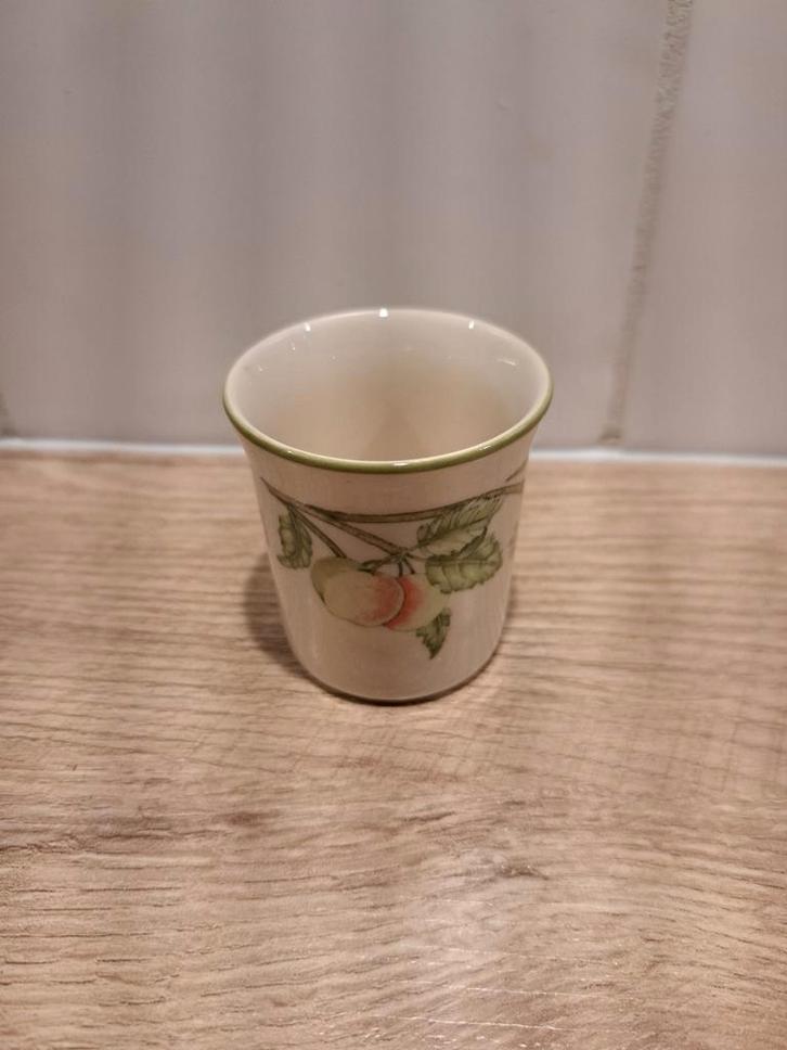 Wedgewood Wild Apple Eierdopje, Huis en Inrichting, Keuken | Servies, Ophalen of Verzenden