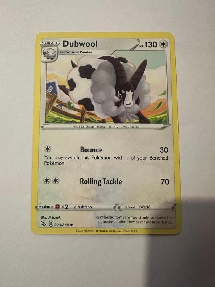 Dubwool – 223/264 – Fusion Strike, Hobby en Vrije tijd, Verzamelkaartspellen | Pokémon, Zo goed als nieuw, Losse kaart, Ophalen of Verzenden