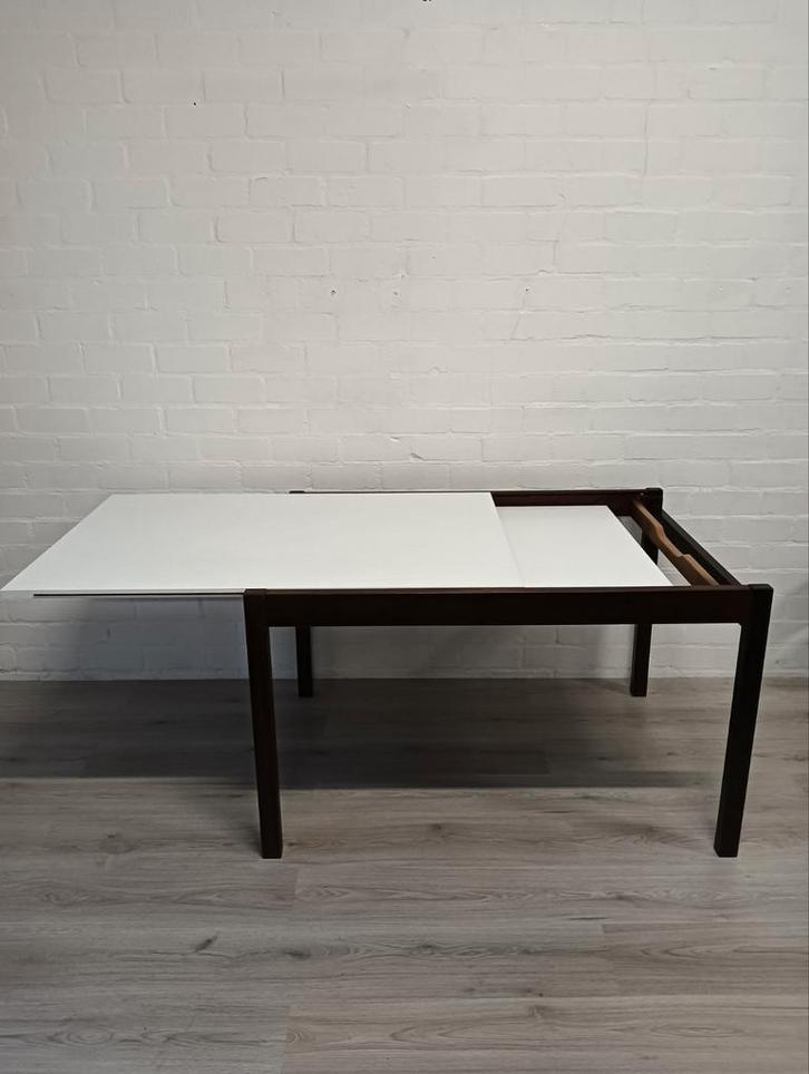 Uitschuifbare Eettafel - Modern Design. Pastoe, Huis en Inrichting, Tafels | Eettafels, Gebruikt, 50 tot 100 cm, 200 cm of meer