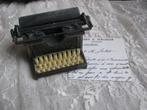 Vintage Puntenslijper - Miniatuur Typemachine 7.5x4.5x3.5 cm, Antiek en Kunst, Curiosa en Brocante, Verzenden