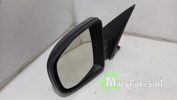 Buitenspiegel links van een BMW X6 beschikbaar voor biedingen