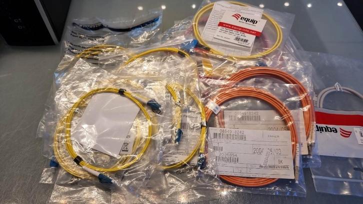 Nieuwe glasvezel kabels LC/LC OF SC/SC OF LC/SC 2 en 3 meter, Computers en Software, Pc- en Netwerkkabels, Nieuw, Ophalen of Verzenden