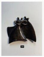 Bronzen beeldje, plat “samen” Arti Hove Ammerlaan, Ophalen of Verzenden