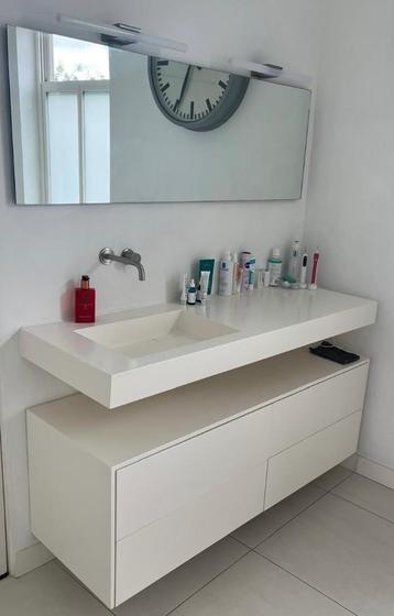 Moderne badkamer set (wit, compleet, 150x50 cm) beschikbaar voor biedingen
