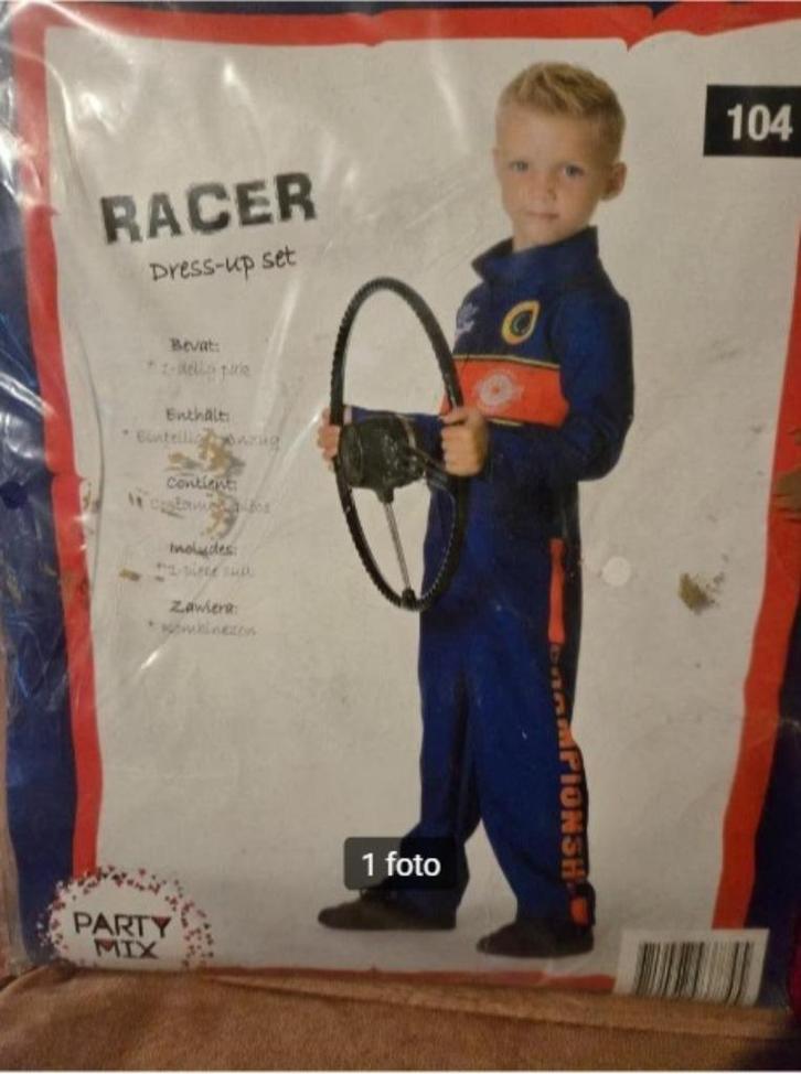 Leuke auto Race outfit mt 104, Kinderen en Baby's, Carnavalskleding en Verkleedspullen, Nieuw, Jongen, 104 of kleiner, Ophalen of Verzenden
