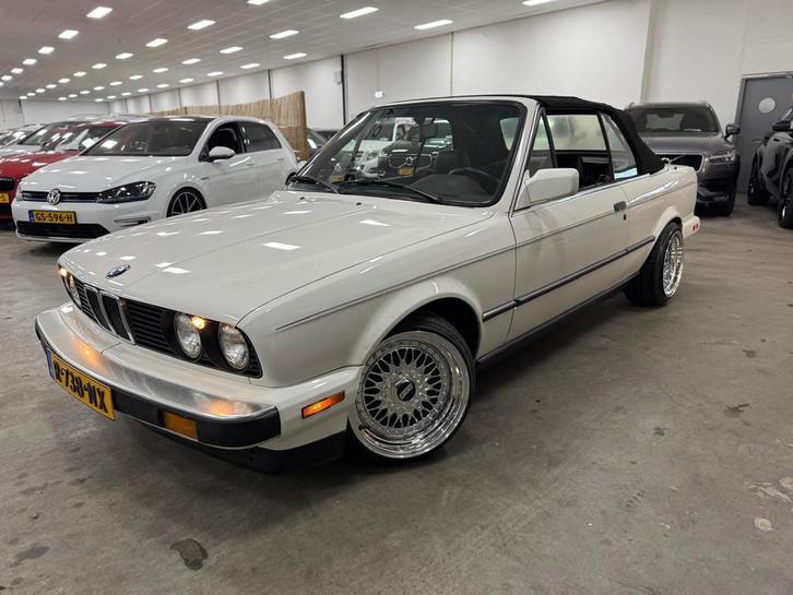 BMW 325I E30 CABRIO / SUPER NETJES / ORGINELE SET VELGEN AAN, Auto's, Oldtimers, Te koop, Airconditioning, Alarm, Boordcomputer