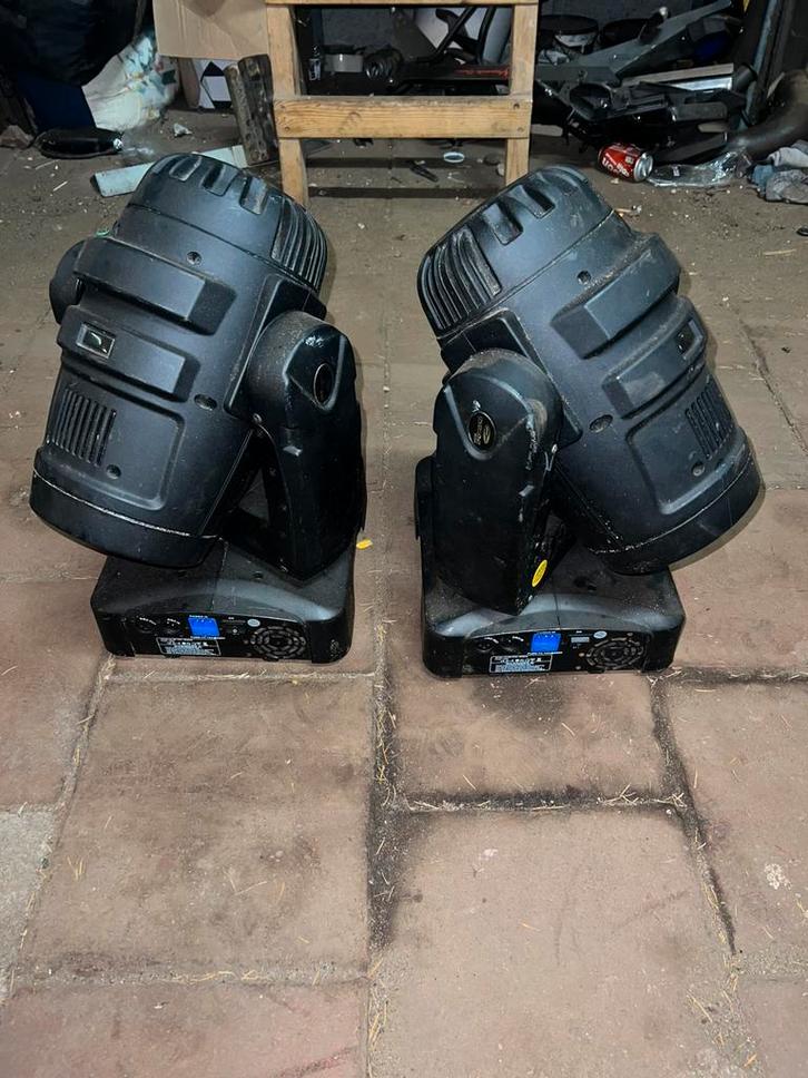 SHOWTEC INDIGO BEAM, Muziek en Instrumenten, Licht en Laser, Gebruikt, Licht, Geluidgestuurd, Kleur, Stroboscoopeffect, Ophalen of Verzenden