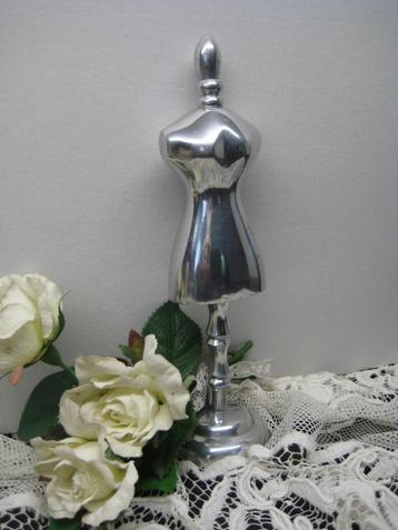 KLEIN PASPOPJE beschikbaar voor biedingen