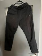 Nike Tech sportbroek maat 158-170, Gebruikt, Jongen of Meisje, Sport- of Zwemkleding, Ophalen of Verzenden