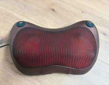Massagekussen voor nek en rug beschikbaar voor biedingen
