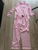 Victoria Secret pyjama maat M roze satijn, Nieuw, Maat 38/40 (M), Ophalen of Verzenden, Victoria Secret