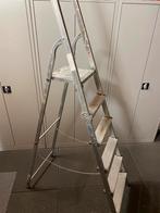 Oerdegelijke trap. 5 treden plus plateau, Doe-het-zelf en Verbouw, Ladders en Trappen, Ophalen, Gebruikt, Minder dan 2 meter