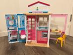 Inklapbaar Barbiehuis met accessoires, Kinderen en Baby's, Speelgoed | Poppenhuizen, Ophalen of Verzenden, Gebruikt, Poppenhuis