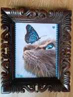 Kat en Vlinder in houtsnijwerk, Huis en Inrichting, Woonaccessoires | Lijsten, Minder dan 50 cm, Nieuw, Ophalen of Verzenden, Minder dan 50 cm