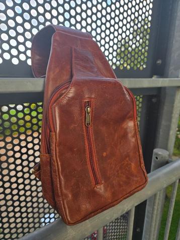 Lederen sling bag unisex beschikbaar voor biedingen