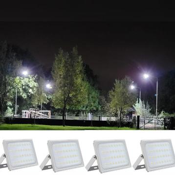Paardenbak / Rijbak verlichting 4 x 200watt led nieuw beschikbaar voor biedingen