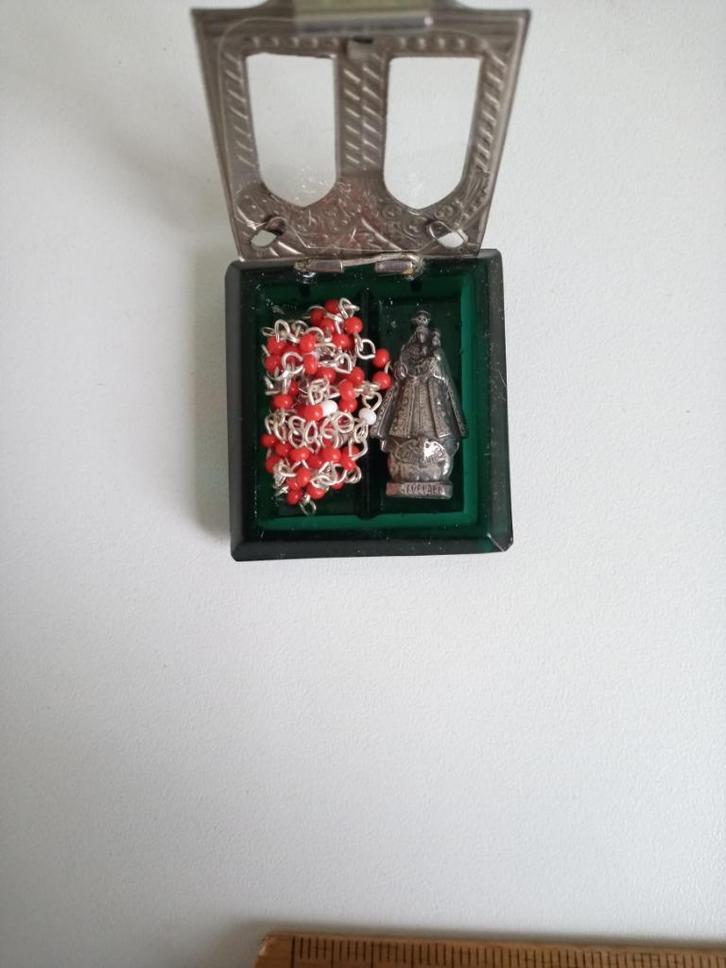 Antiek groen glas reis zak icoon met Heilige en Rozenkrans P, Antiek en Kunst, Antiek | Religie, Verzenden