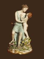 beeld vrouw met kindje Napels porselein, Ophalen of Verzenden