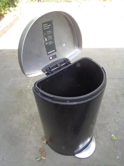 Halfronde Simplehuman pedaalemmer 50 l, Huis en Inrichting, Woonaccessoires | Prullenbakken, Zo goed als nieuw, Metaal, 50 tot 75 cm