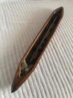 Antieke weefpendel weefschuitje, Ophalen