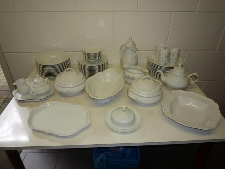 SERVIES ROSENTHAL SANSSOUCI WEISS, Huis en Inrichting, Keuken | Servies, Zo goed als nieuw, Compleet servies, Overige stijlen