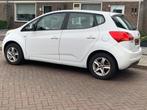 Kia Venga 1.4 Cvvt 90pk 2010 Wit met APK tot 11/2026, Auto's, Voorwielaandrijving, Euro 5, Stof, Zwart