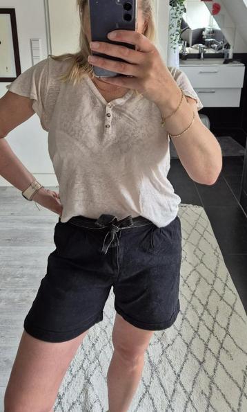 Dames short / zwarte korte broek | maat 40 | als nieuw beschikbaar voor biedingen