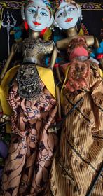 Wayang Wajang Poppen Indonesië Koppel - Beschadigd, Antiek en Kunst, Ophalen of Verzenden