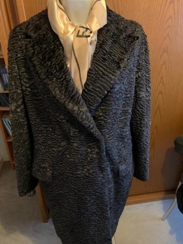 Bruine Max Mara winterjas maat 44. beschikbaar voor biedingen