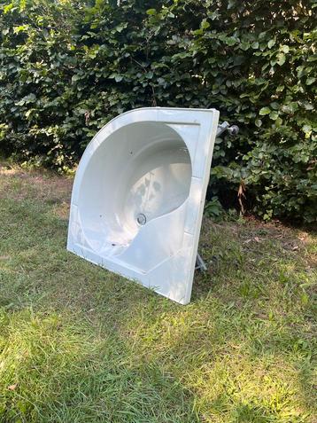 Hoekbad 90x 90 (zonder zijwand) beschikbaar voor biedingen