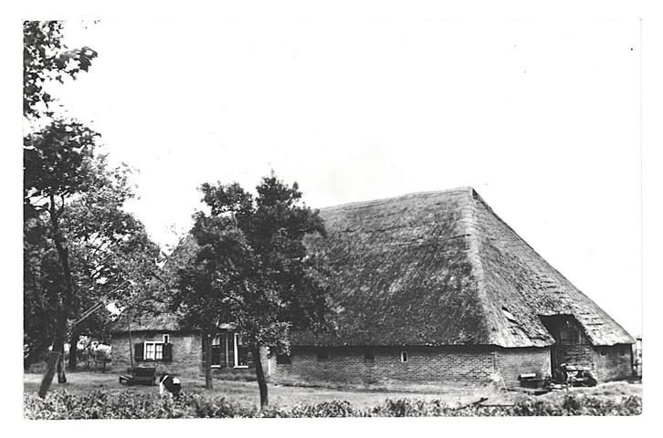 991178 Zweelo Drenthe 1970 Boerderij Gelopen met mooie zegel, Verzamelen, Ansichtkaarten | Nederland, Gelopen, Drenthe, 1960 tot 1980