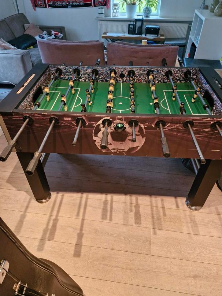 Zeer degelijke voetbaltafel, Kinderen en Baby's, Speelgoed | Voetbaltafels, Zo goed als nieuw, Ophalen
