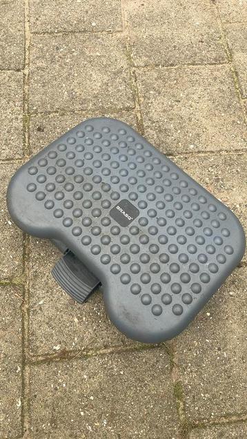 Voetensteun verhoger beschikbaar voor biedingen