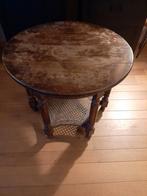 Antieke tafel met 2 stoelen, opknapper Gratis, Antiek en Kunst, Ophalen