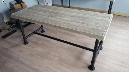 Unieke industriele tafel, bureau van steigerhout en staal, Huis en Inrichting, Bureaus, Nieuw, Bureau, Ophalen