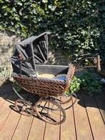 Antieke poppenwagen inclusief 2 poppen, Ophalen