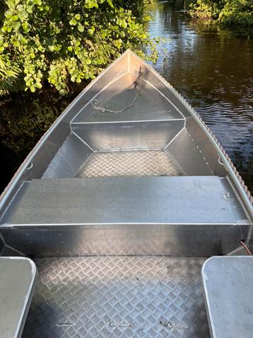 Aluminium hanze punter zelflozend en accubak dubb.bodem !! beschikbaar voor biedingen