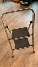 Keuken/huishoudtrap, Doe-het-zelf en Verbouw, Ladders en Trappen, Ophalen, Zo goed als nieuw, Minder dan 2 meter