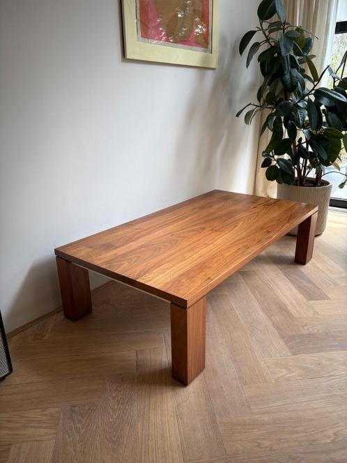 Massief notenhouten salontafel – i.d.s.v. Arco Essenza, Huis en Inrichting, Tafels | Salontafels, Gebruikt, Minder dan 50 cm, 50 tot 100 cm