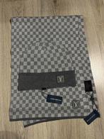 Lvv muts en sjaal, Ophalen of Verzenden, Zo goed als nieuw