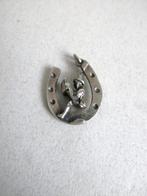 Oude bedel zilver Pixie in Hoefijzer, Verzenden, Zilver, Hanger