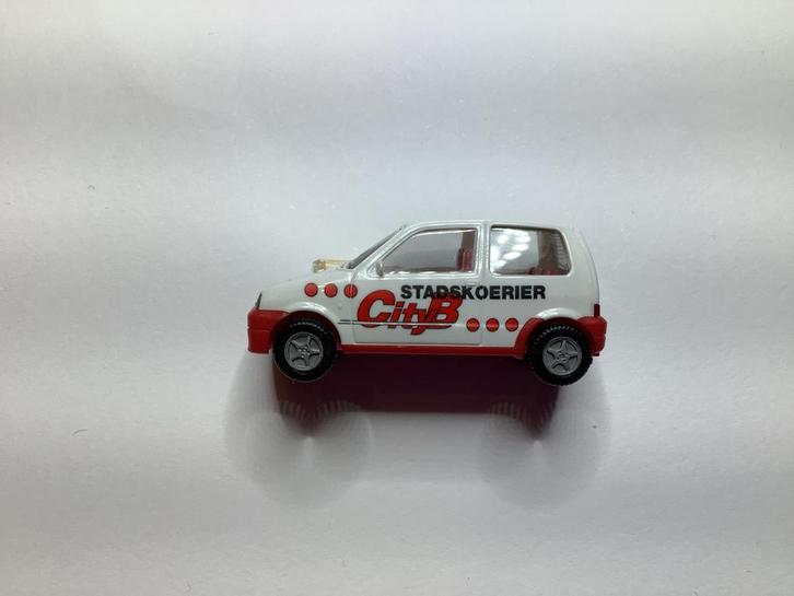 1:87-Wiking Fiat Cinquecento - StadsKoerier, Hobby en Vrije tijd, Modelauto's | 1:87, Zo goed als nieuw, Auto, Herpa, Ophalen of Verzenden