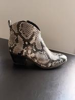 Ugg leren enkellaarsje met rits mt 40, Zwart, Lage of Enkellaarzen, Ophalen of Verzenden, Zo goed als nieuw