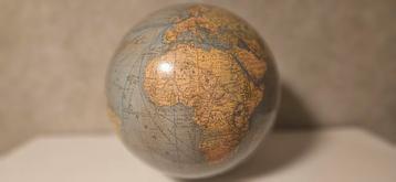 Glazen Wereldbol - Decoratie/Hobby - 33cm beschikbaar voor biedingen