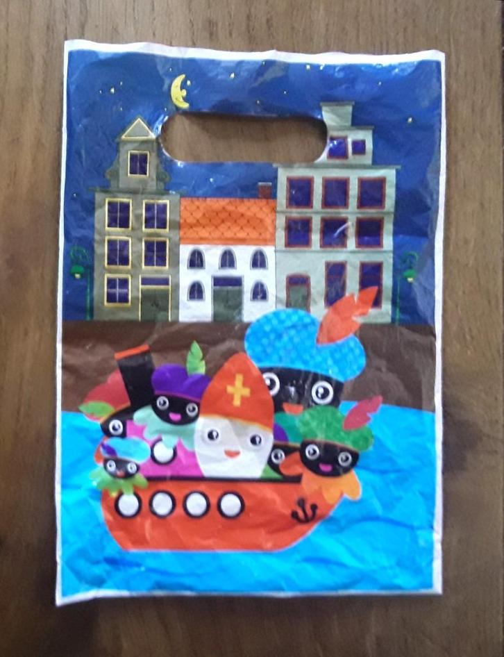 Nostalgisch zakje met nog traditionele pieten erop, Diversen, Sinterklaas, Gebruikt, Ophalen of Verzenden