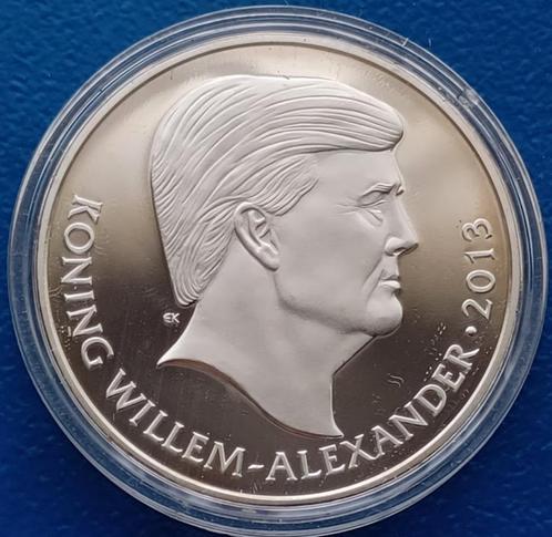 Penning Koning Willem-Alexander 2013  Inscription : KONING W, Postzegels en Munten, Penningen en Medailles, Overige materialen