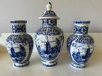 3 delft blauwe vazen, Antiek en Kunst, Ophalen