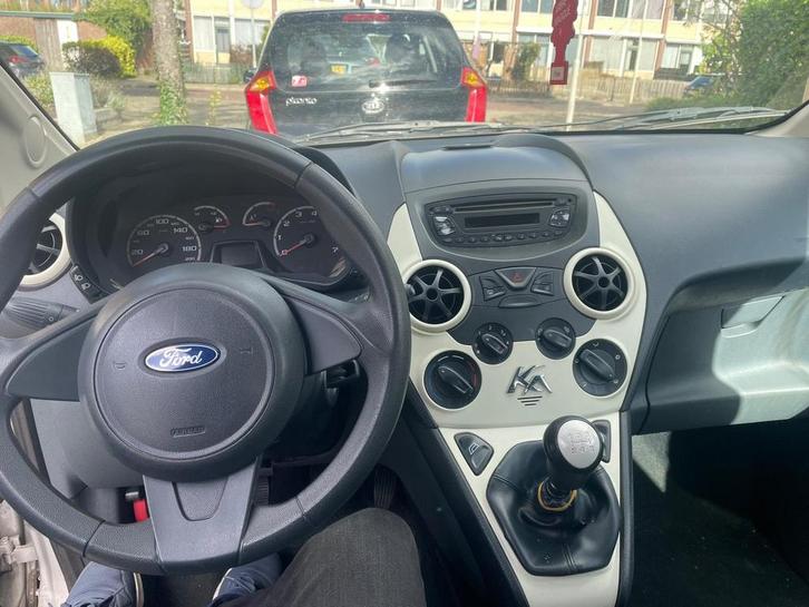 Ford Ka 1.2 51KW 2010 Grijs, Auto's, Ford, Ka, ABS, Airbags, Airconditioning, Elektrische buitenspiegels, Elektrische ramen, Emergency brake assist